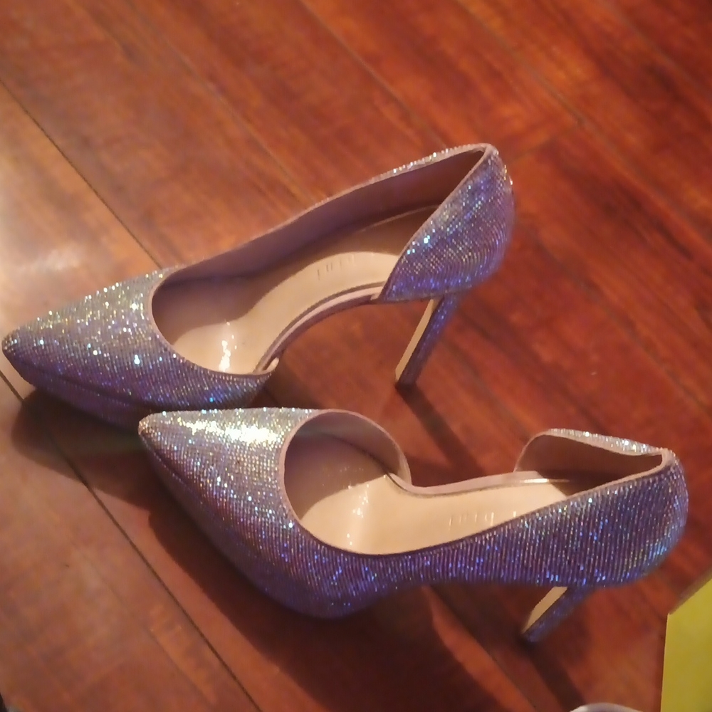 Final price drop..Gianni Bini heels rose gold - Picture 3 of 4